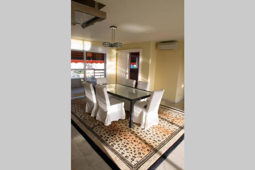 Penthouse With Private Pool, Hot Tub Jacuzzi With Sea Views And Chill-Out Zone, Close To The Sea มาร์เบยา ภายนอก รูปภาพ
